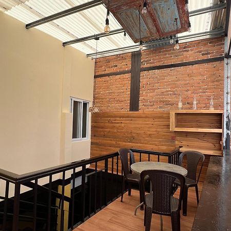 C&M Exclusive Private Rooms Quetzaltenango Exterior photo
