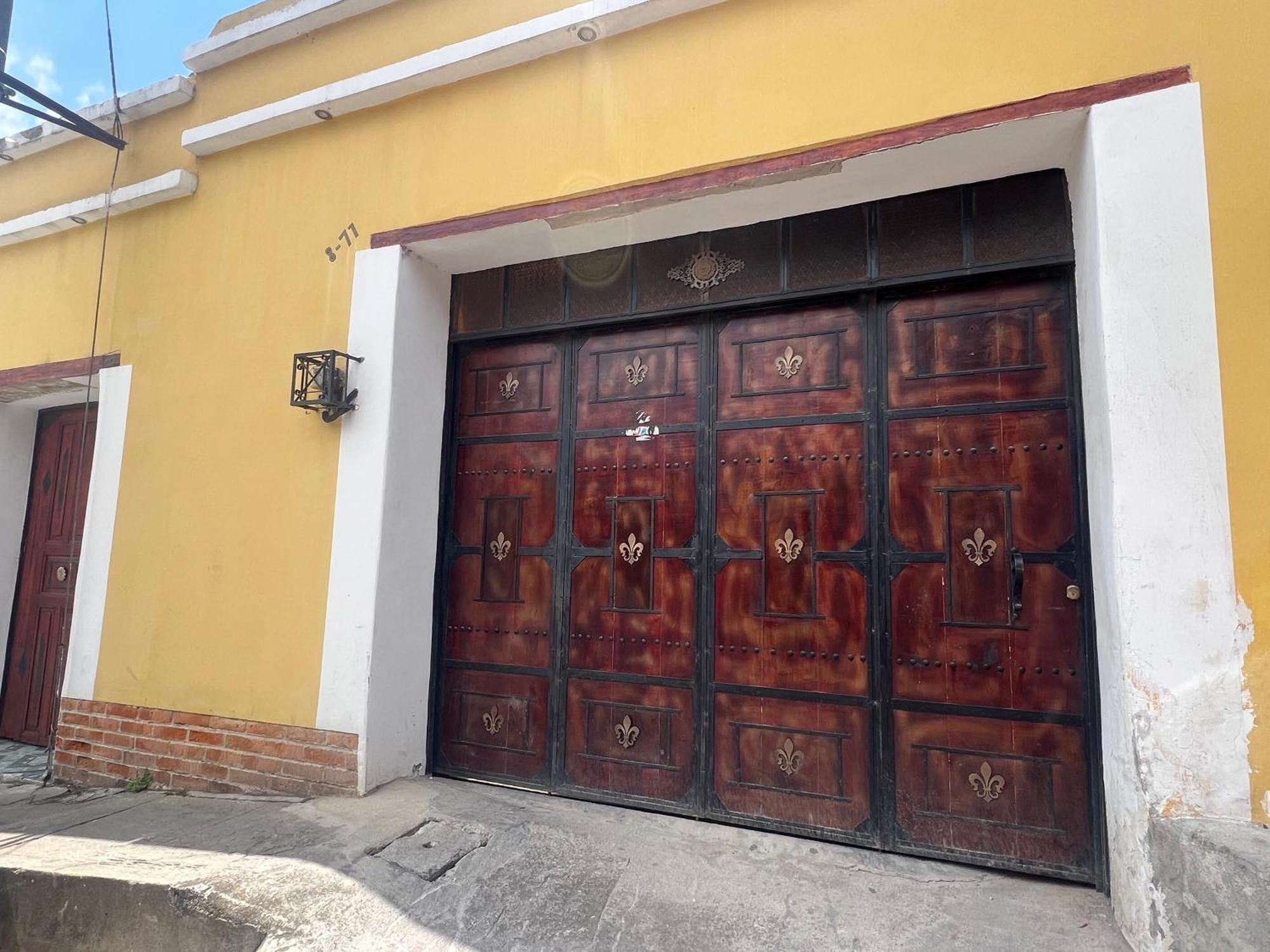 C&M Exclusive Private Rooms Quetzaltenango Exterior photo